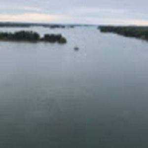 Meet your Posher, Lorie